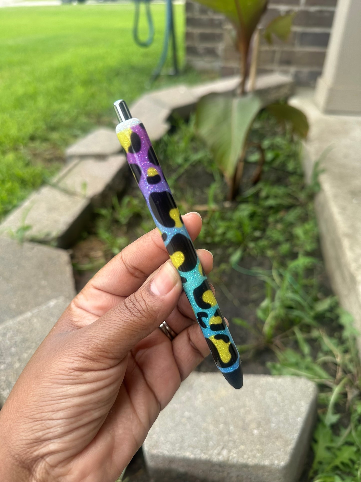 Ready To Sale Pens